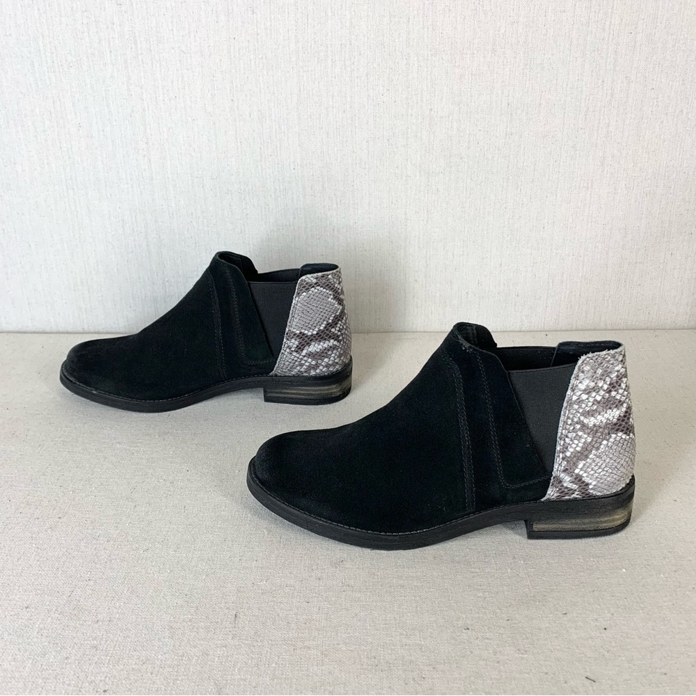 Clarks~Women’s ‘Demi Beat’ Black Suede/Faux Snakeskin Slip-On Ankle Boot~Sz 7.5 - Picture 6 of 14